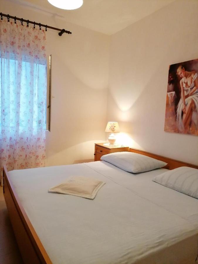 Apartmani Milisa L Primosten Exterior photo
