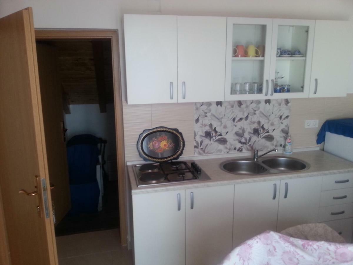 Apartmani Milisa L Primosten Exterior photo